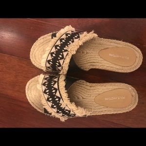 Pour la Victoire Sandal